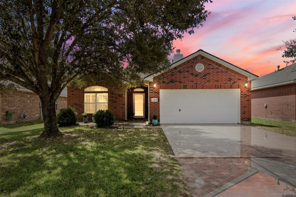 Unit for sale at 32019 Sue Lane, Pinehurst, TX 77362