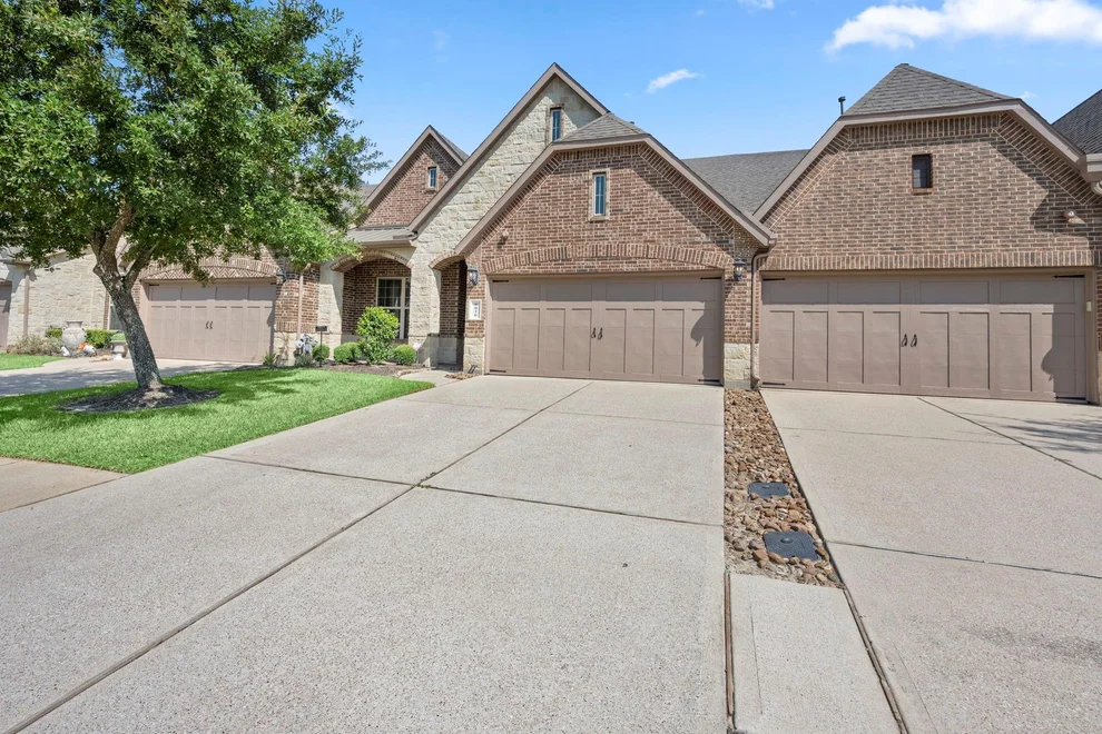 Unit for sale at 9026 Centennial Drive, Conroe, TX 77384