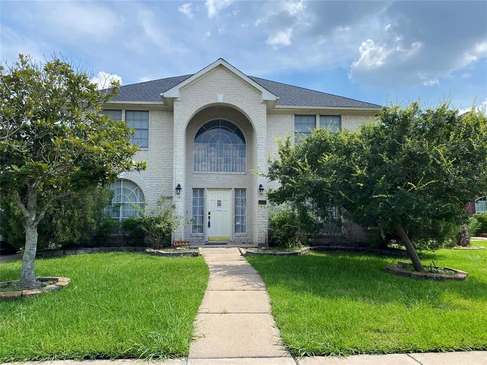 Unit for sale at 13727 Spring Point View, Houston, TX 77083