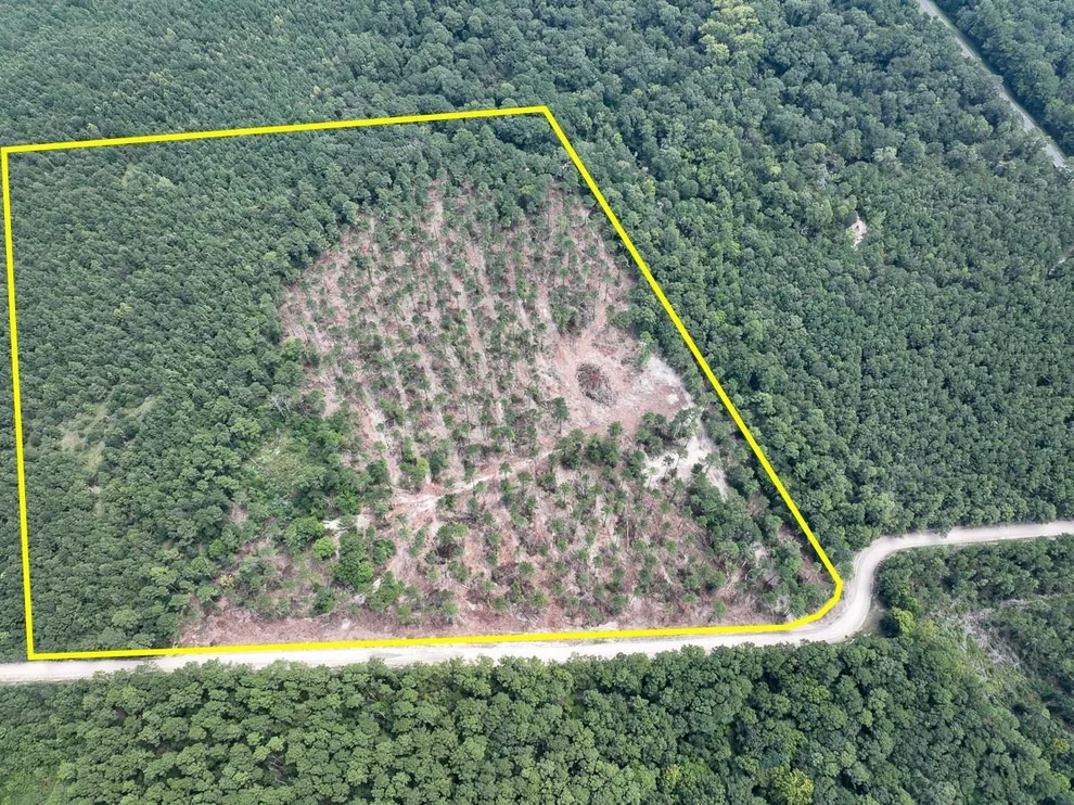 Unit for sale at 22 Boontown Road, Groveton, TX 75845