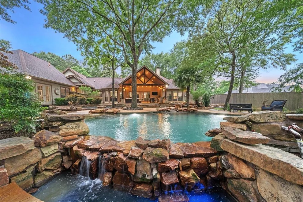 Unit for sale at 11289 Majestic Drive, Montgomery, TX 77316