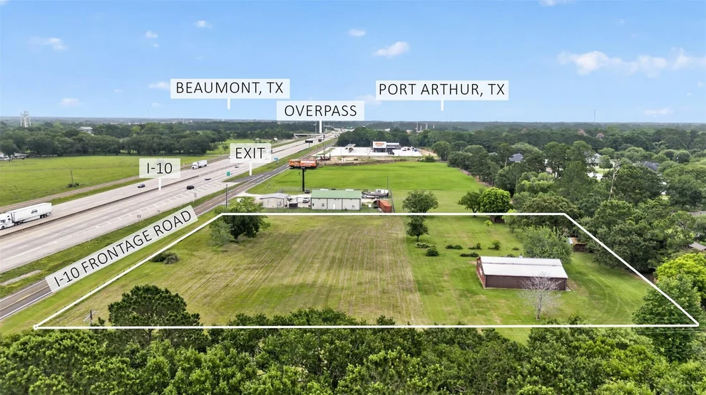 Unit for sale at 113 Dugat Rd, Winnie, TX 77665