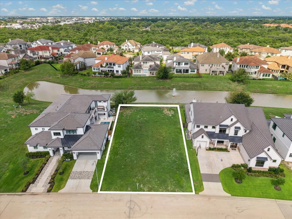 Unit for sale at 2314 Camden Creek Lane, Houston, TX 77077