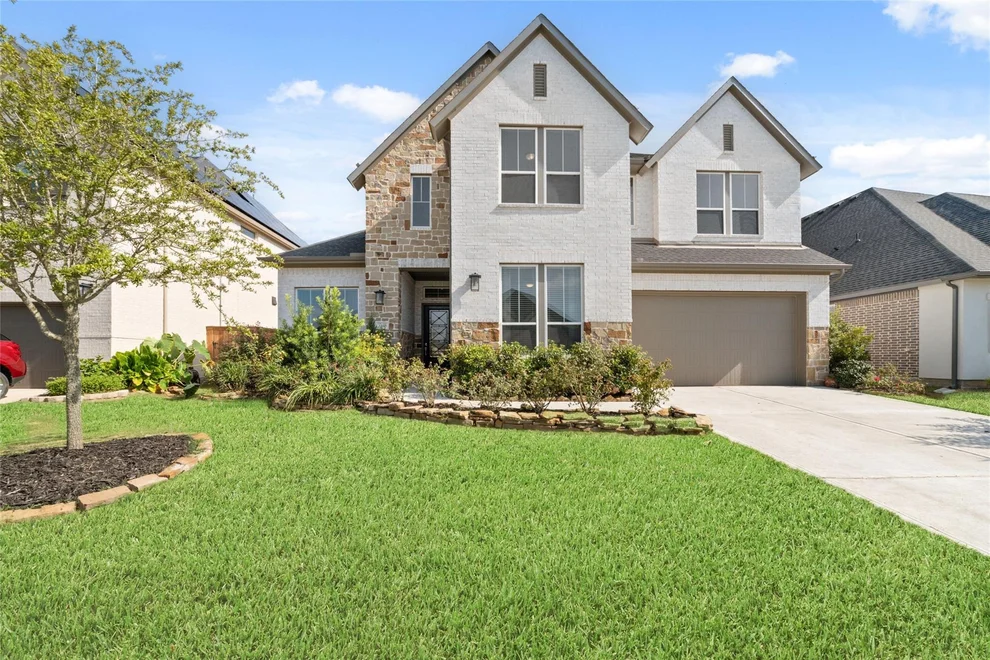 Unit for sale at 32018 Crested Knoll Court, Fulshear, TX 77441