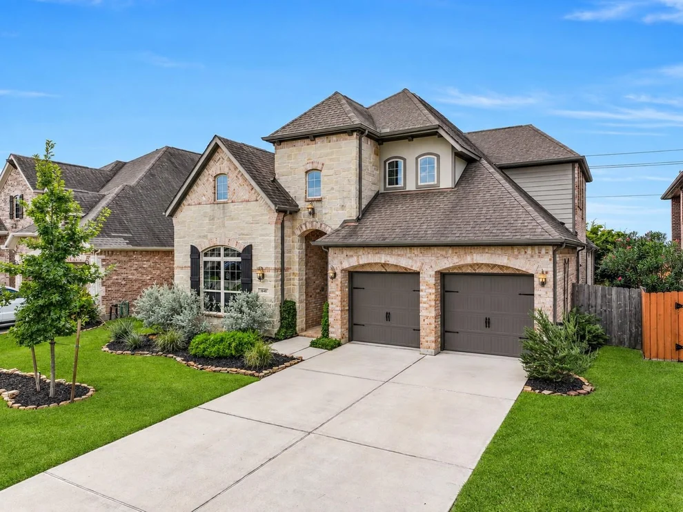 Unit for sale at 1640 Longwood Glen Lane, Friendswood, TX 77546