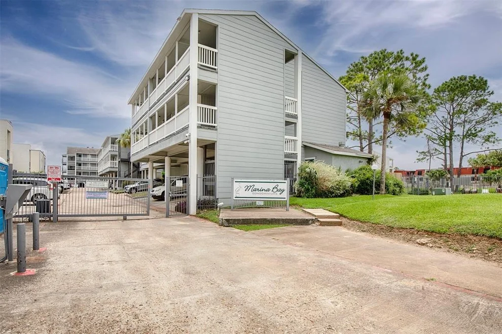 Unit for sale at 4011 Nasa Rd 1 Parkway, El Lago, TX 77586