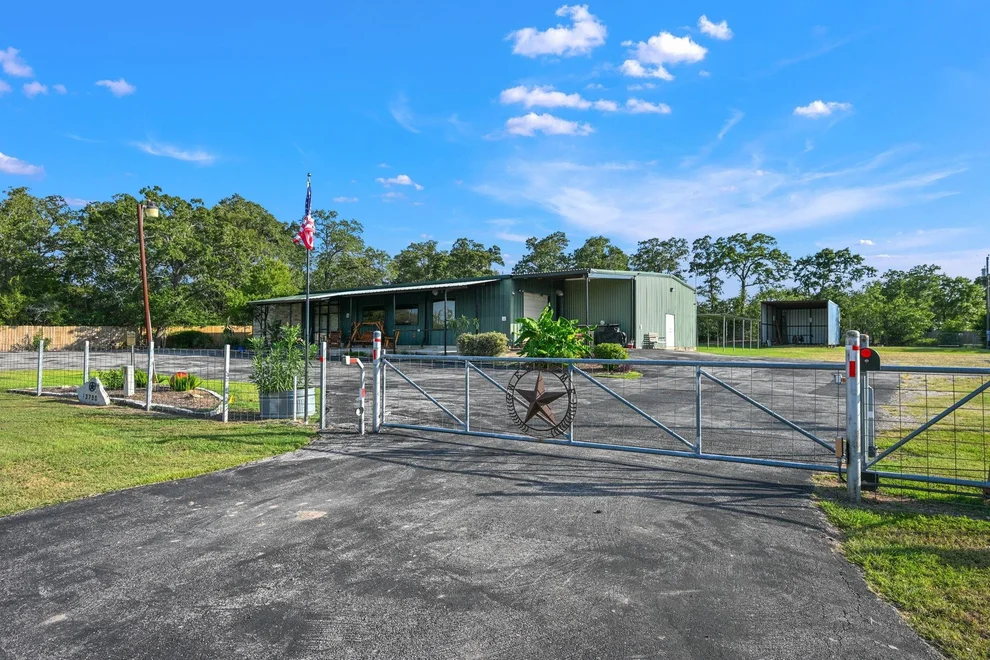 Unit for sale at 13790 Rec 4, Somerville, TX 77879