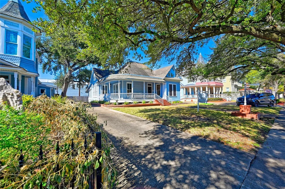 Unit for sale at 925 Heights Boulevard, Houston, TX 77008