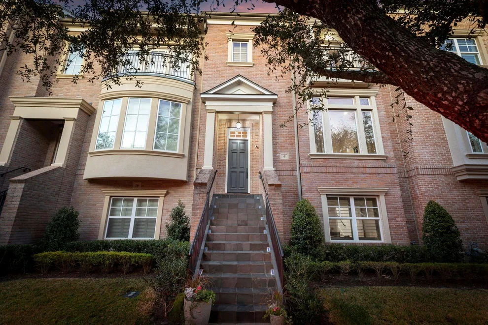 Unit for sale at 6 History Row, The Woodlands, TX 77380
