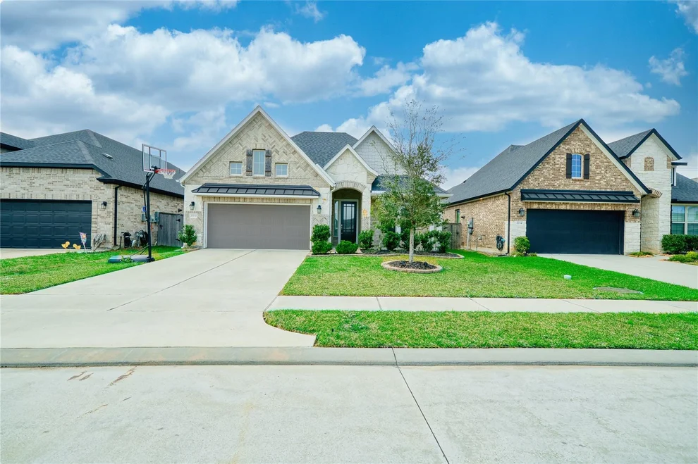 Unit for sale at 2232 Clements Shore Lane, La Porte, TX 77571