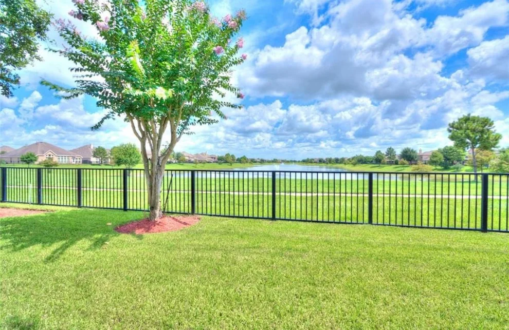 Unit for sale at 13415 Highland Lake Lane, Pearland, TX 77584