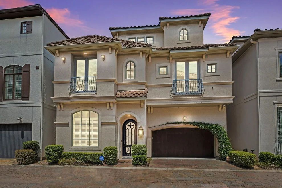 Unit for sale at 9143 Buffalo Speedway, Houston, TX 77025
