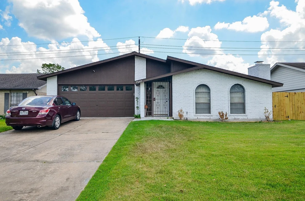 Unit for sale at 7307 Addicks Clodine Road, Houston, TX 77083