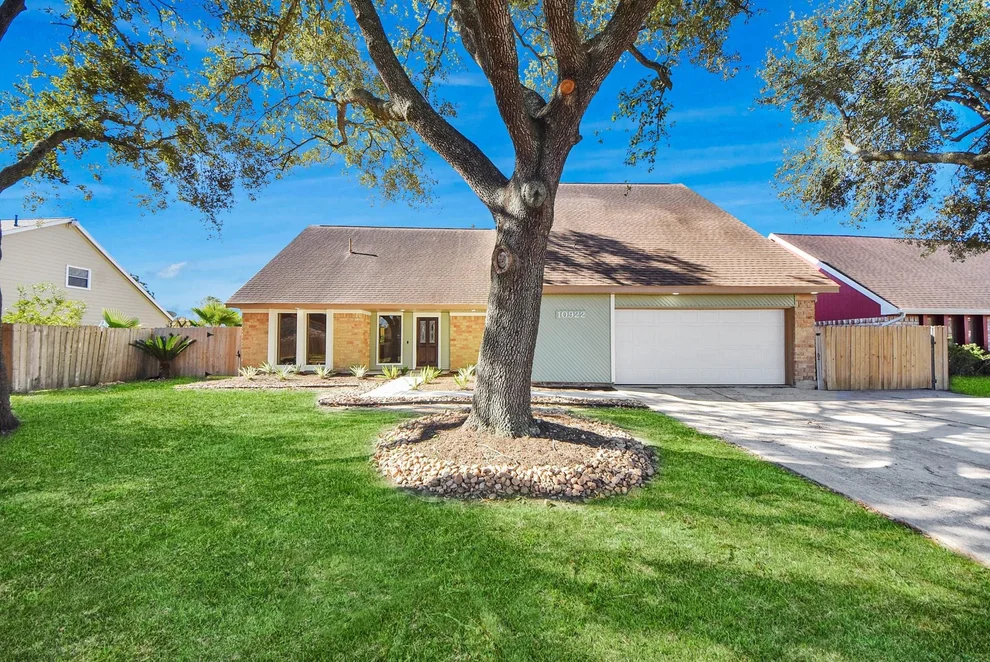 Unit for sale at 10922 Sagemorgan Drive, Houston, TX 77089