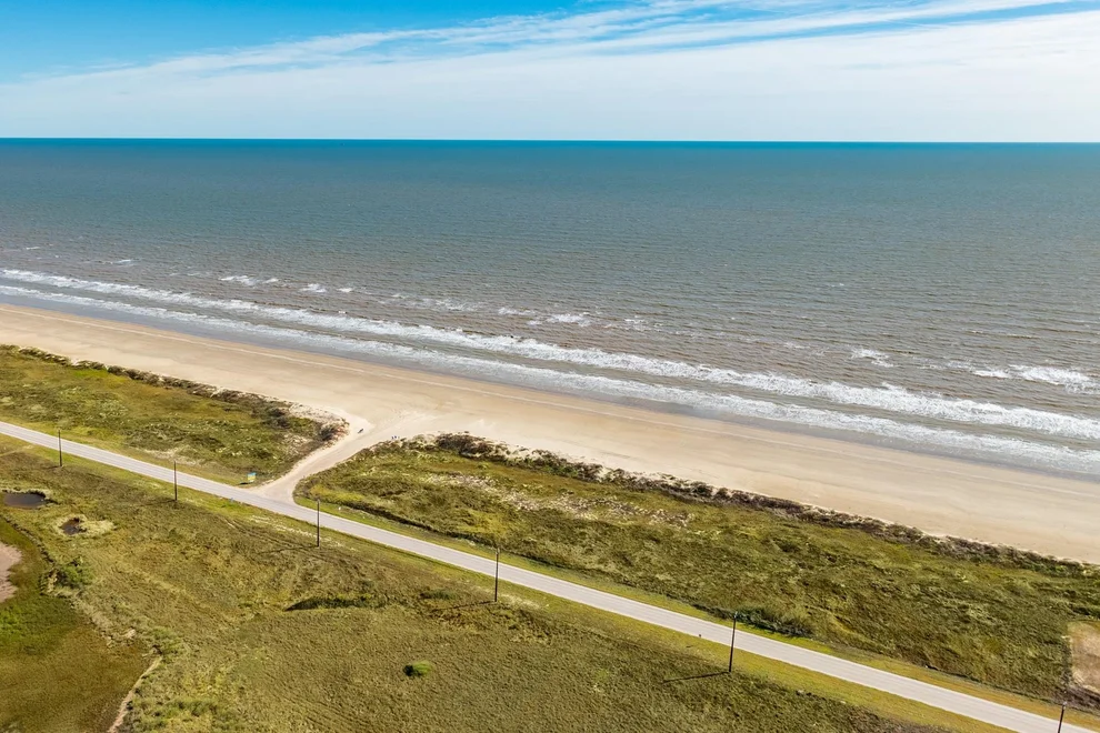 Unit for sale at 4226 Bluewater / County Road 257 Highway, Freeport, TX 77541
