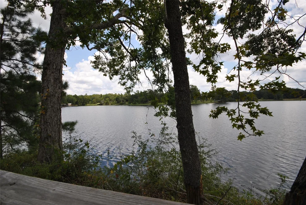 Unit for sale at 12960 Royal Shores Drive, Conroe, TX 77303