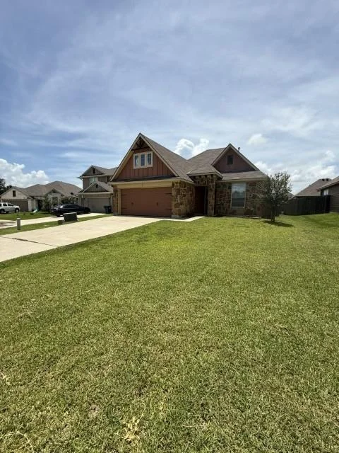 Unit for sale at 1020 Rootstock Road, Brenham, TX 77833