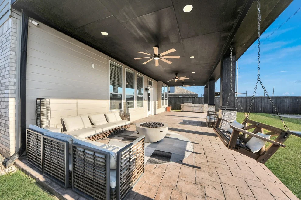 Unit for sale at 118 Schaeffer Street, Baytown, TX 77523