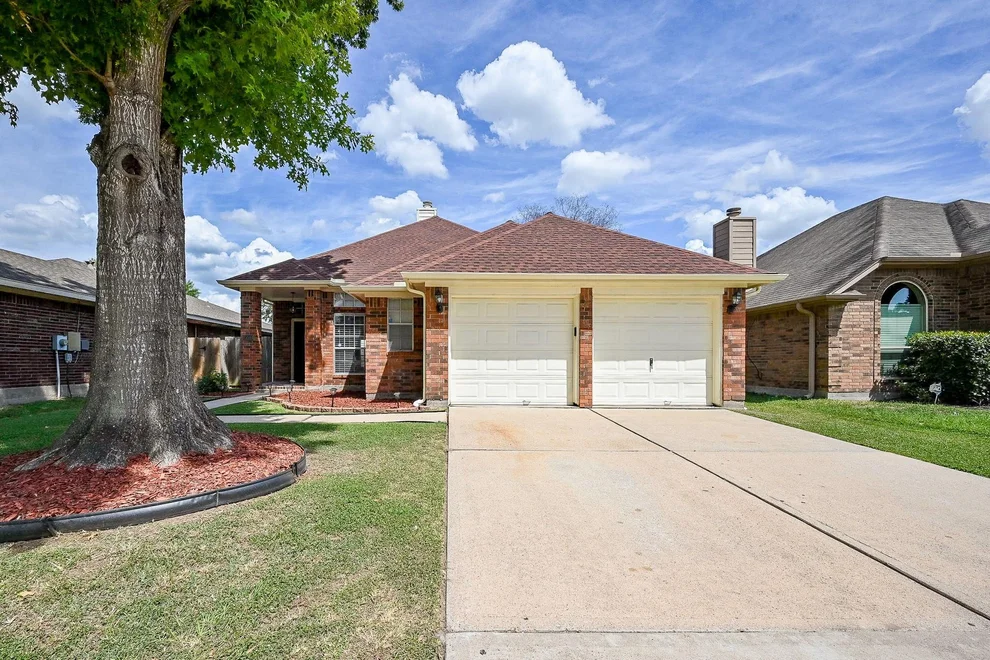 Unit for sale at 15510 Evergreen Grove Drive, Houston, TX 77083