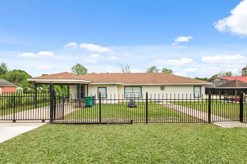 Unit for sale at 12901 Flagstaff Lane, Houston, TX 77049