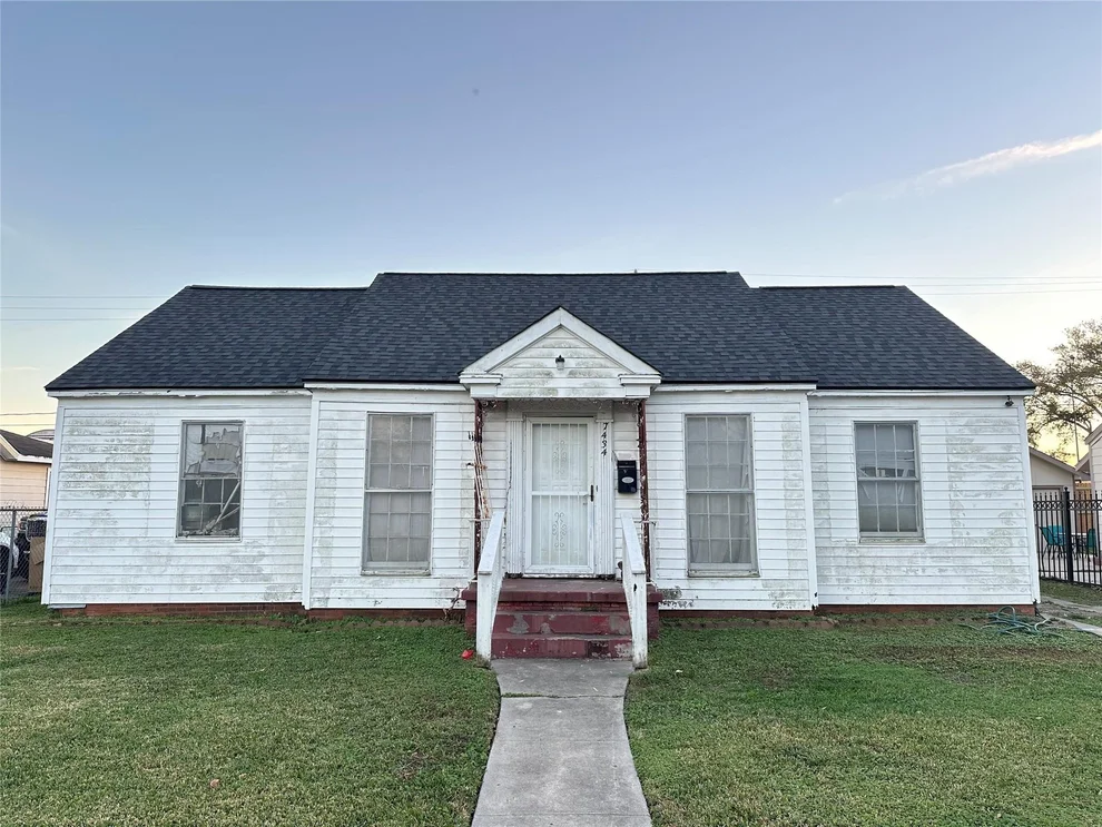 Unit for sale at 7434 Magnolia Street, Houston, TX 77023