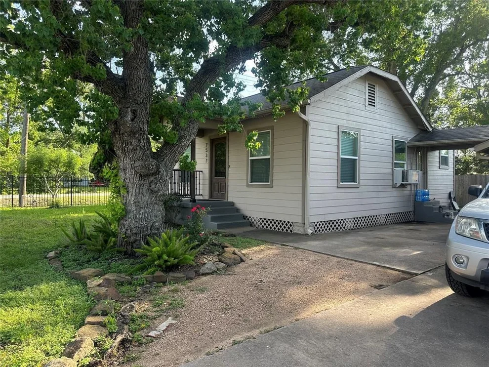 Unit for sale at 7537 Almeda Genoa Road, Houston, TX 77075