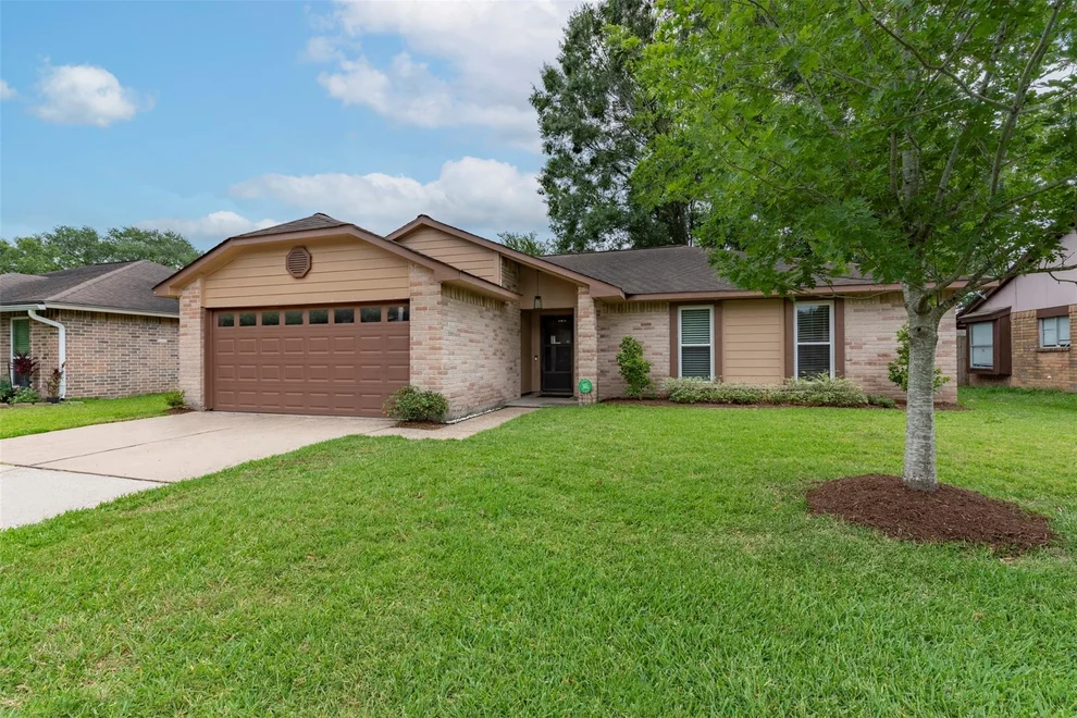 Unit for sale at 8123 Sweetgum Trace Drive, Houston, TX 77040