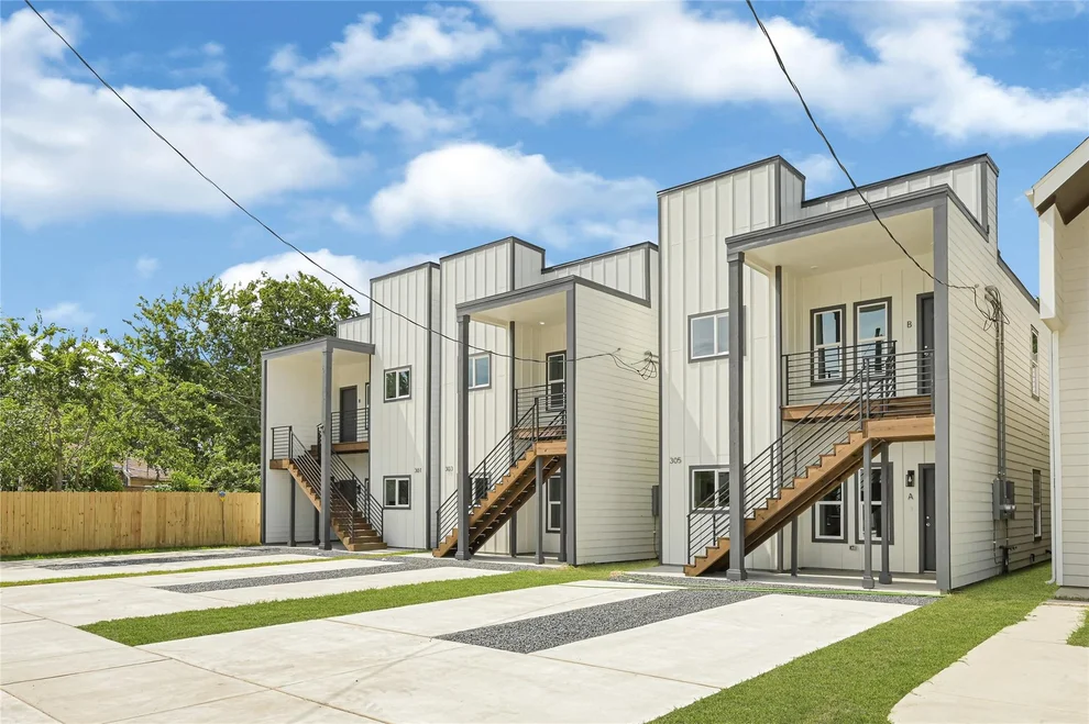 Unit for sale at 301 & 303 Bolden Street, Houston, TX 77029