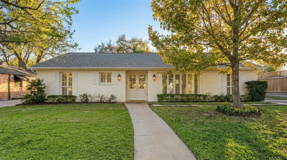 Unit for sale at 7811 Wickersham Lane, Houston, TX 77063
