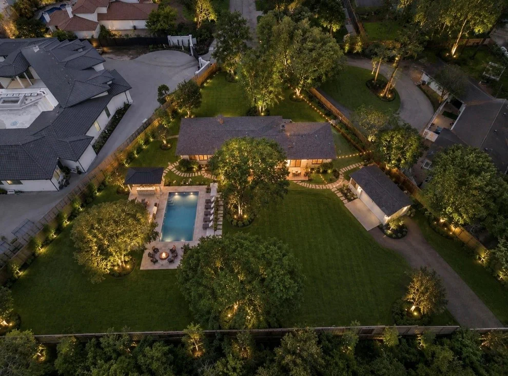 Unit for sale at 31 E Shady Lane, Houston, TX 77063