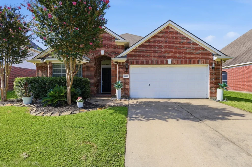 Unit for sale at 11207 Timbertree Lane, Houston, TX 77070