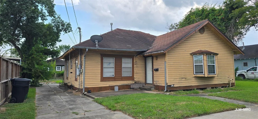 Unit for sale at 6712 Avenue J, Houston, TX 77011