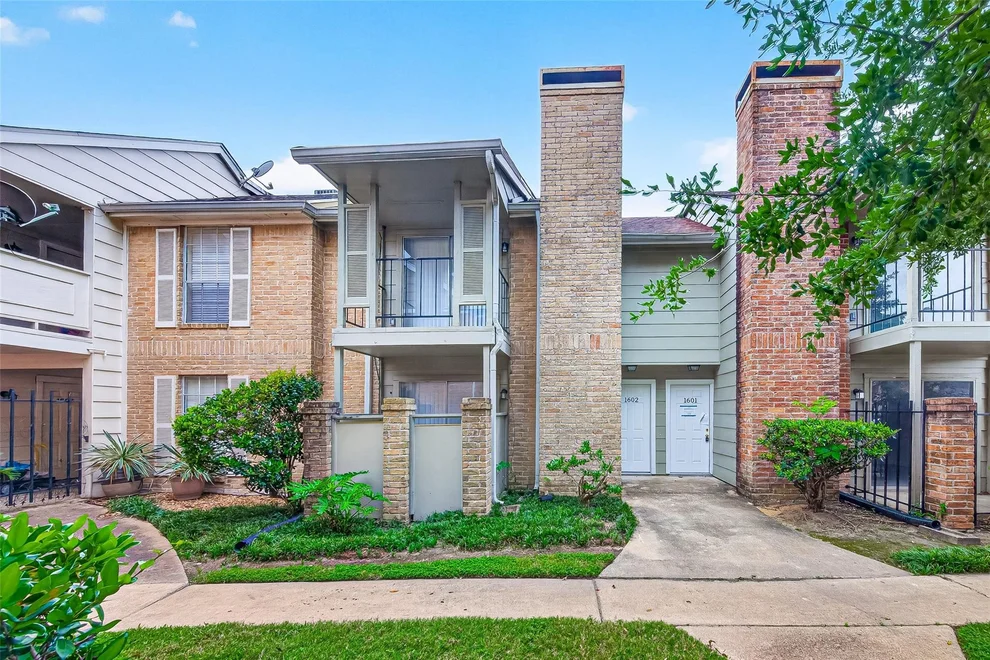 Unit for sale at 2800 Jeanetta Street, Houston, TX 77063