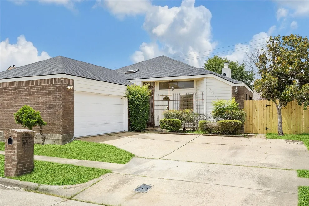 Unit for sale at 8018 Cobblefield Lane, Houston, TX 77071