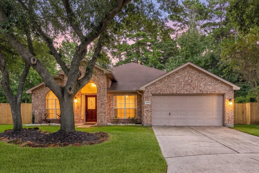 Unit for sale at 20102 Pinehaven Lane, Spring, TX 77379