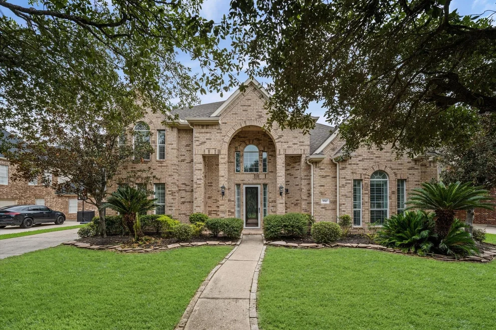 Unit for sale at 5510 Darschelle Drive, Houston, TX 77069