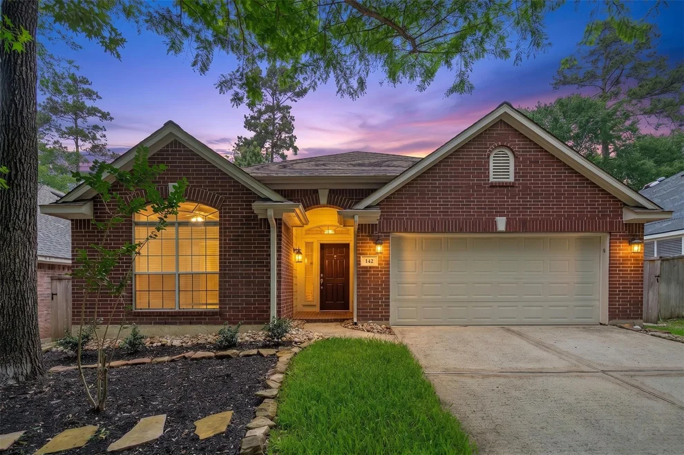Unit for sale at 142 S Veranda Ridge Drive, Spring, TX 77382