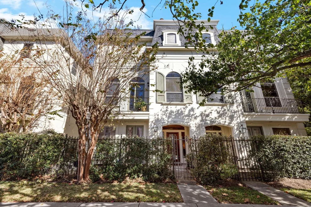 Unit for sale at 2611 Commonwealth Street, Houston, TX 77006