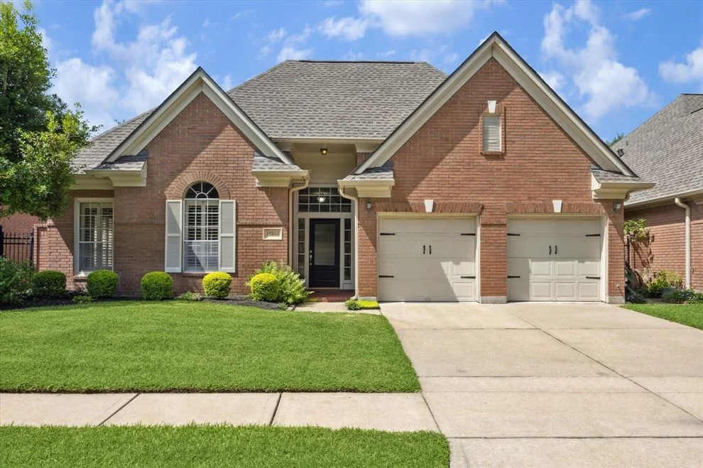 Unit for sale at 15814 Hillside Falls Trail, Houston, TX 77062