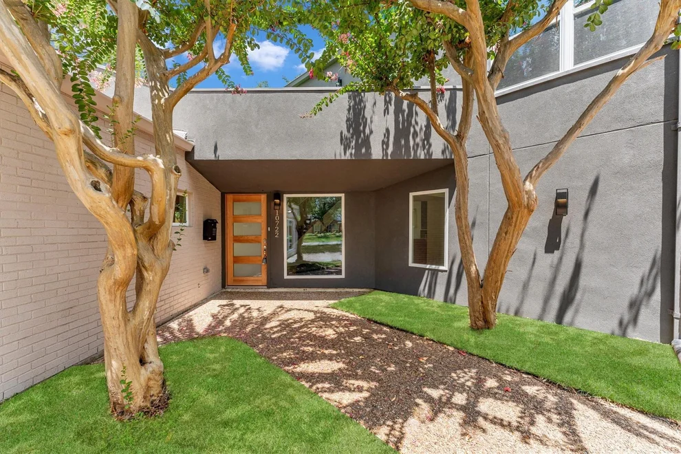 Unit for sale at 10722 Ella Lee Lane, Houston, TX 77042