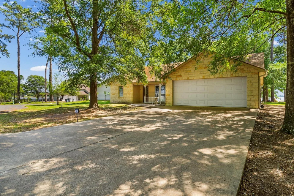Unit for sale at 86 Huntington, Trinity, TX 75862