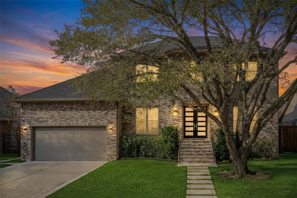 Unit for sale at 5706 Birdwood Road, Houston, TX 77096