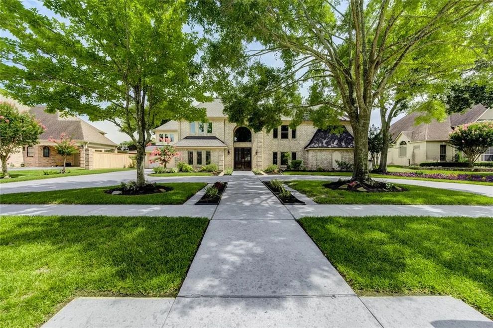 Unit for sale at 15817 Honolulu Street, Jersey Village, TX 77040