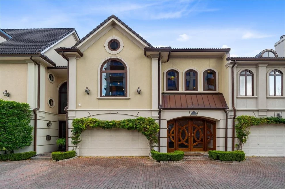Unit for sale at 1229 Wynden Court, Houston, TX 77056