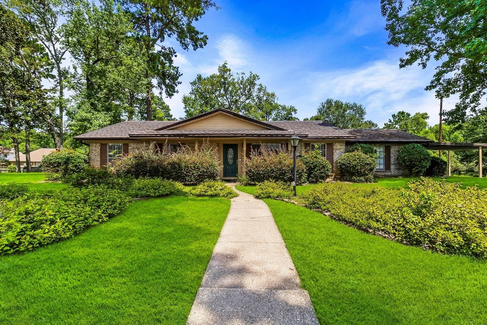 Unit for sale at 458 E Lake Drive, Livingston, TX 77351