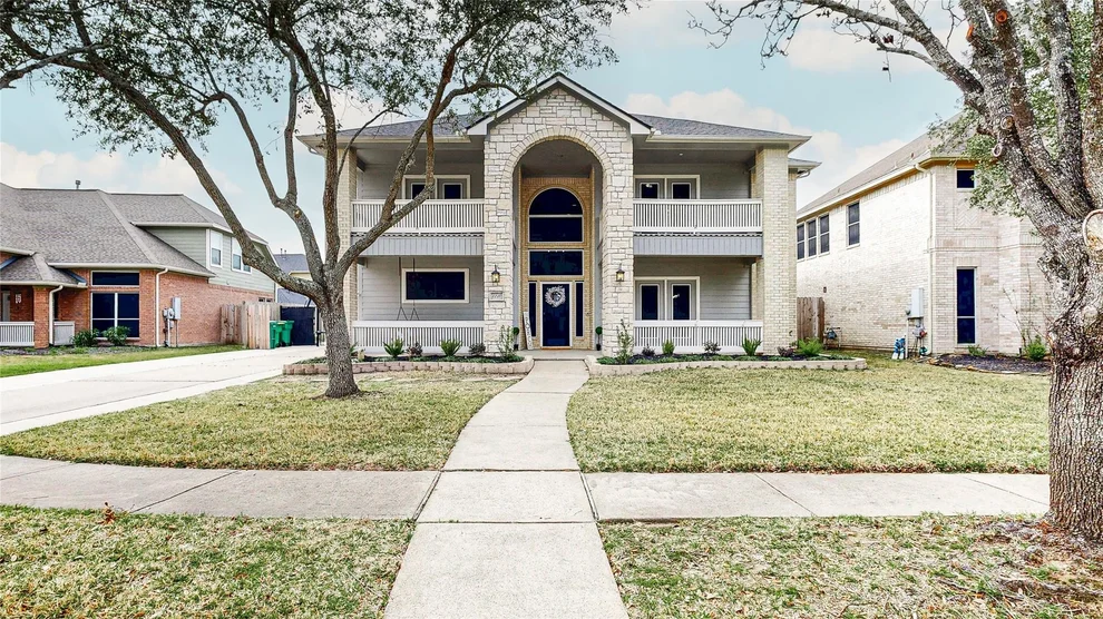 Unit for sale at 1210 Cambridge Court, Seabrook, TX 77586