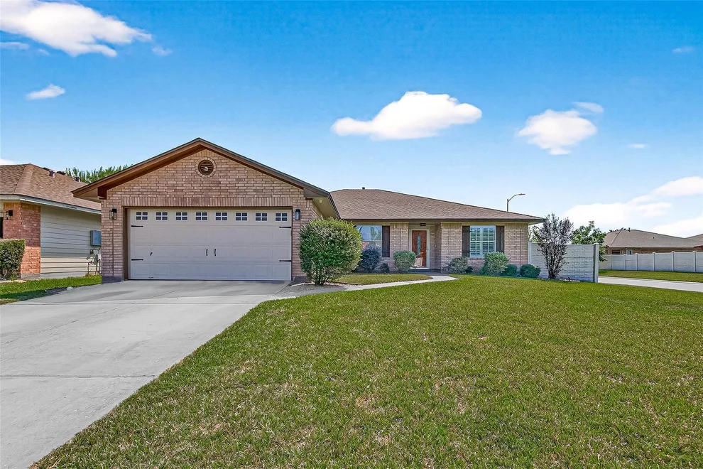 Unit for sale at 7831 Evergreen Terrace Lane, Houston, TX 77040