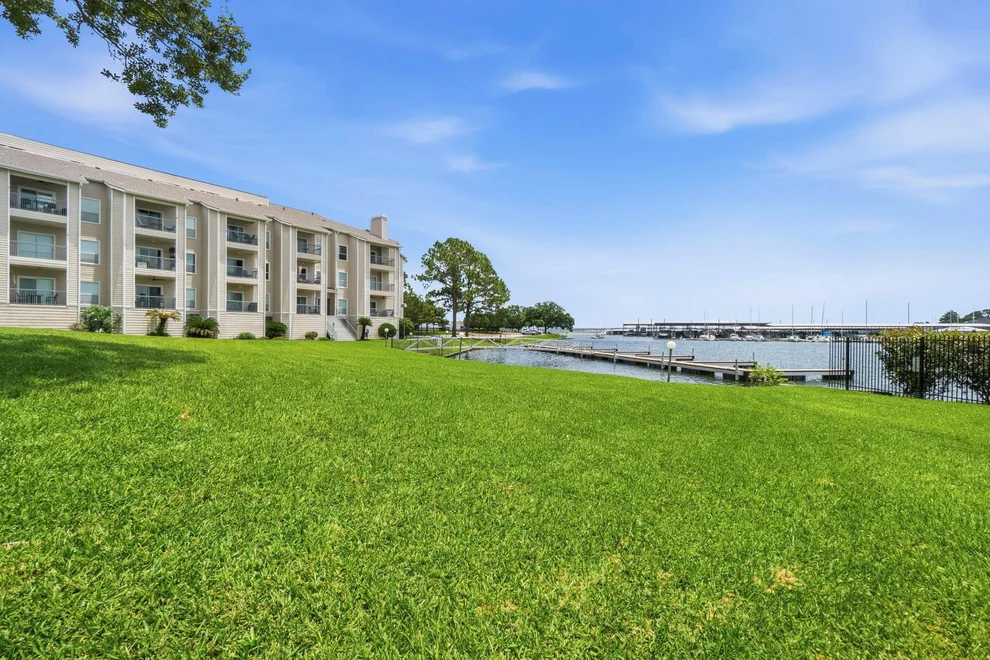 Unit for sale at 12800 Melville Drive, Montgomery, TX 77356