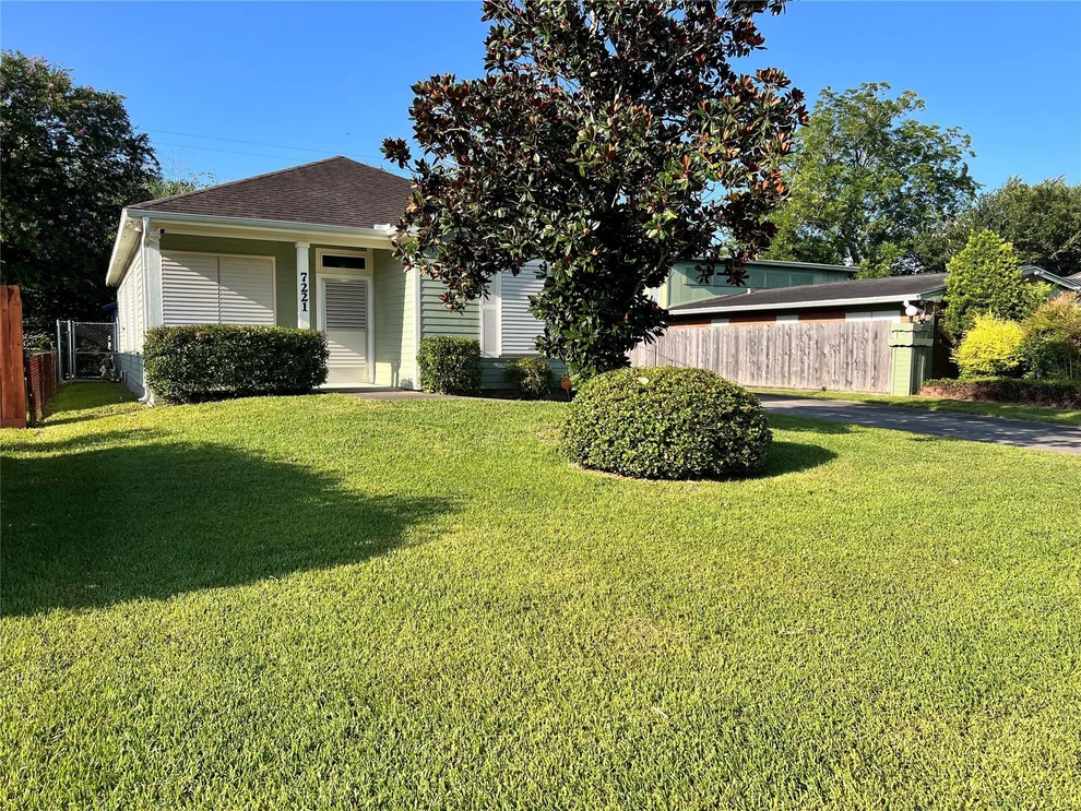 Unit for sale at 7221 Carver Avenue, Texas City, TX 77591