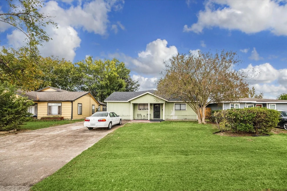 Unit for sale at 230 Hyta Street, Houston, TX 77018